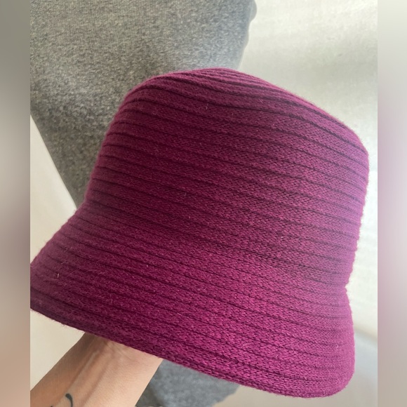 Plum cashmere/merino wool bucket hat from Nordstrom - Picture 2 of 5